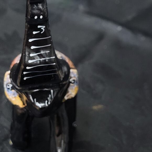 Elephant Black Lacquered Trunk Up. Collectable; Small;  Hand Painted Designs - Picture 4 of 12